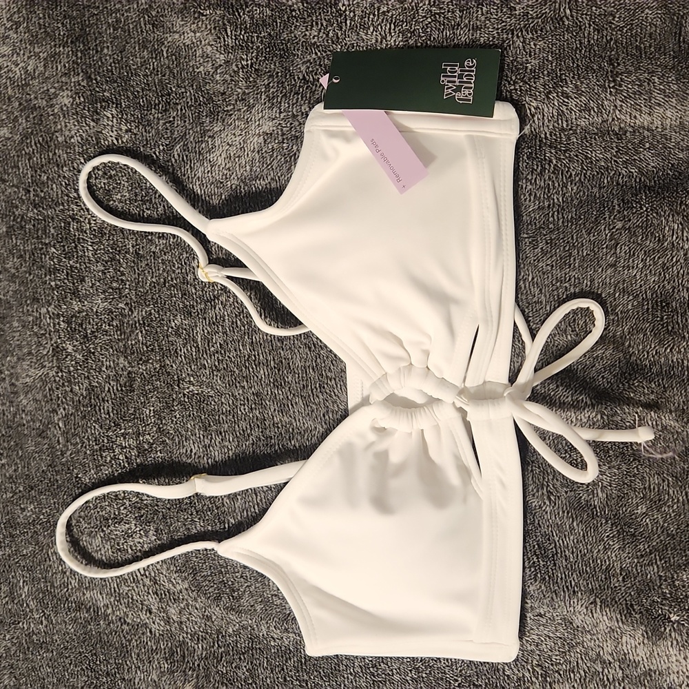 NWT Wild Fable swimming top, medium size